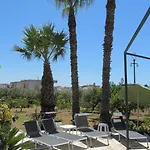 En-suite Triple Room-giardino A Mare Donnalucata (Sicily)