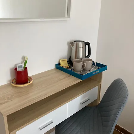 En-suite Triple Room-giardino A Mare Donnalucata (Sicily)